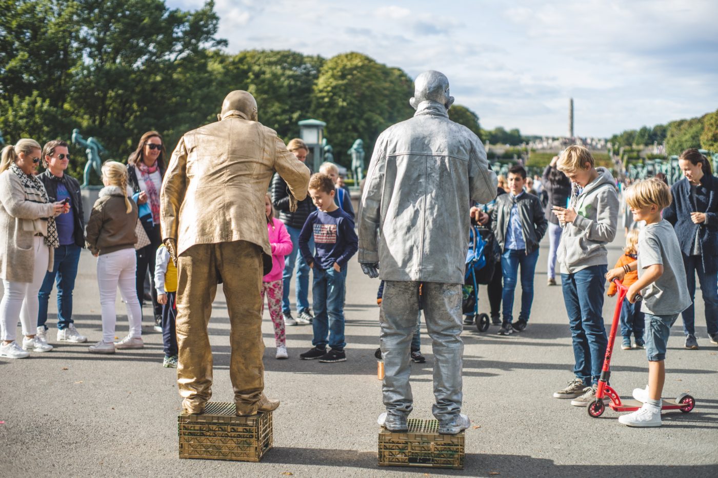 city break in London: artists performing in Soho -