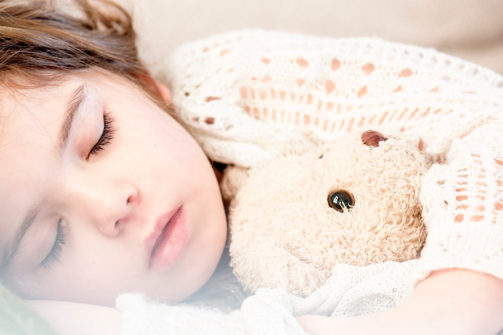 travel sick child on long haul flight
