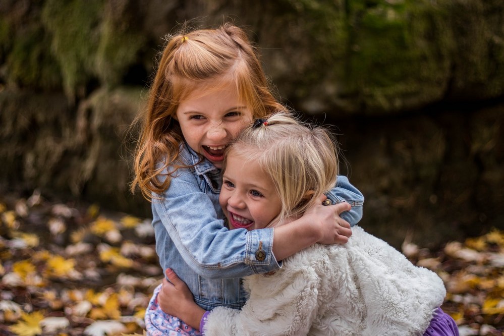 free family activities - kids in park