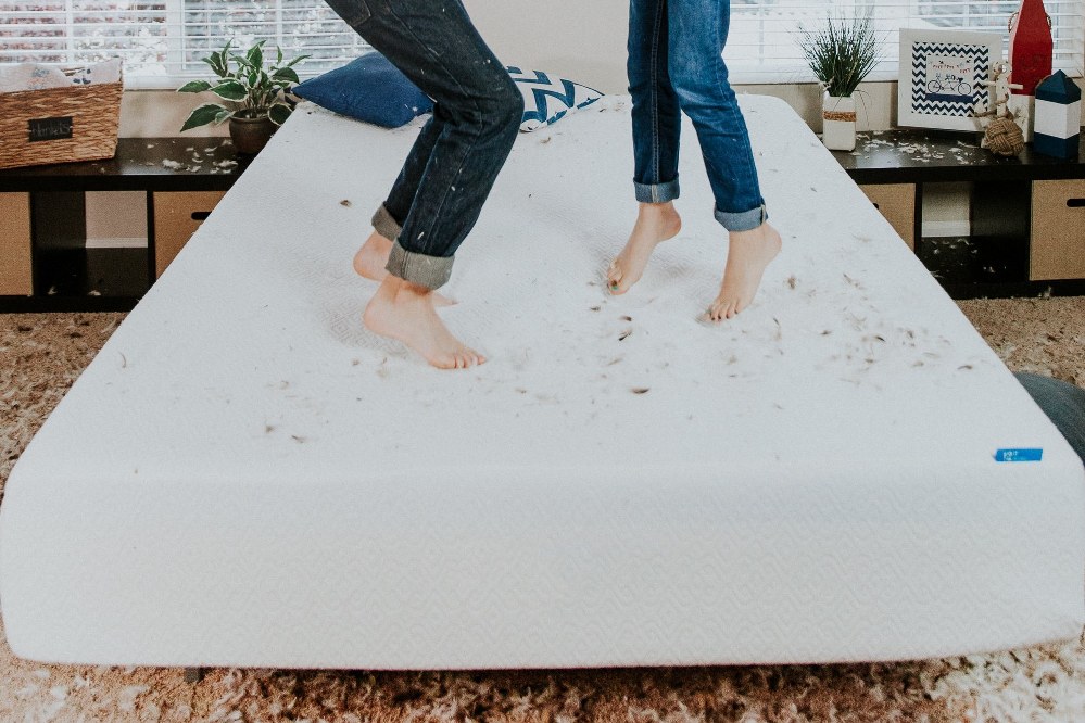 Good mattress for kids - children jumping on mattress