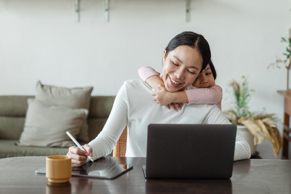 single mum working from home